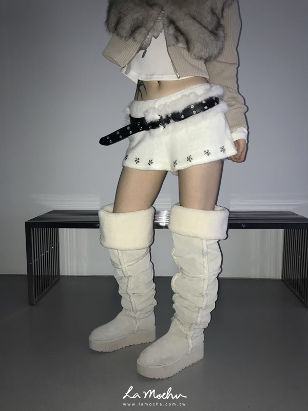 花朵鉚釘毛料短褲
